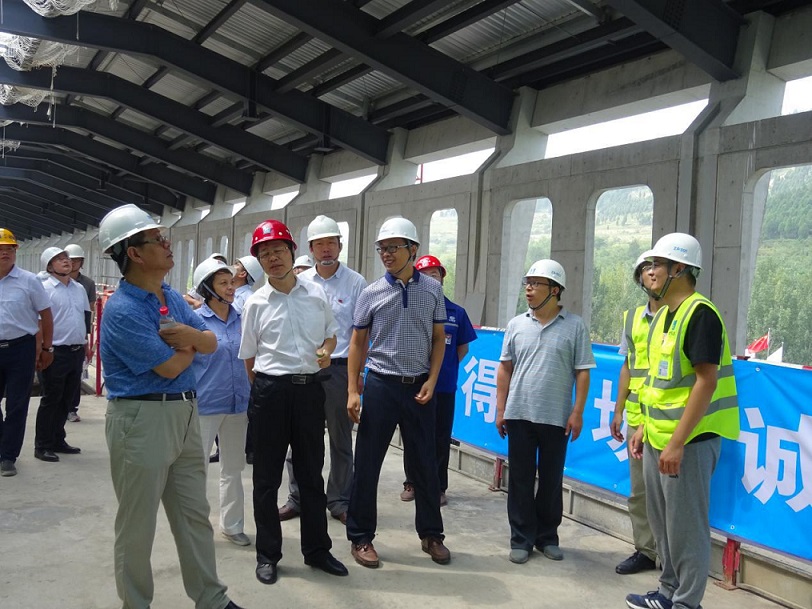 泉城“地铁梦”又近了一步！—济南首条地铁R1线车站装修材料现场确认